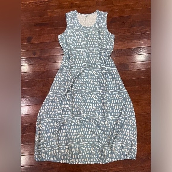 Blue and white sleeveless midi dress with pockets size small - Picture 3 of 6